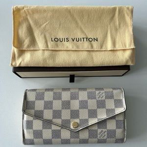 Louis Vuitton Sarah Wallet